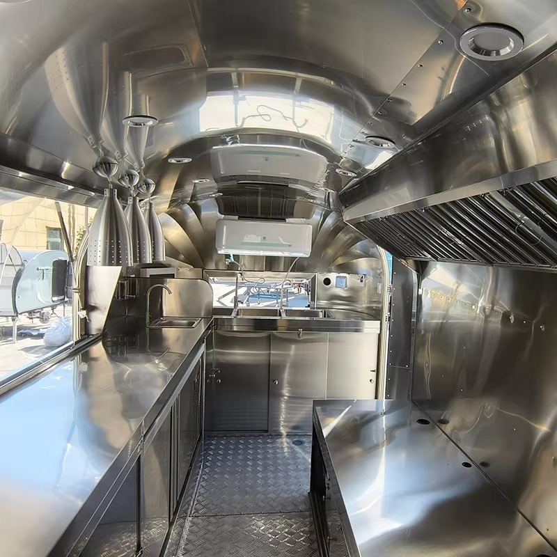 Rimorchio Mobile per Hot Dog e - Commercial Kitchen Trailer recensione e prezzo