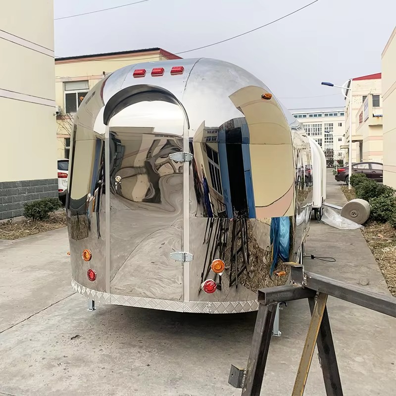 Rimorchio per Cibo 4WD Complet - Commercial Kitchen Trailer recensione e prezzo